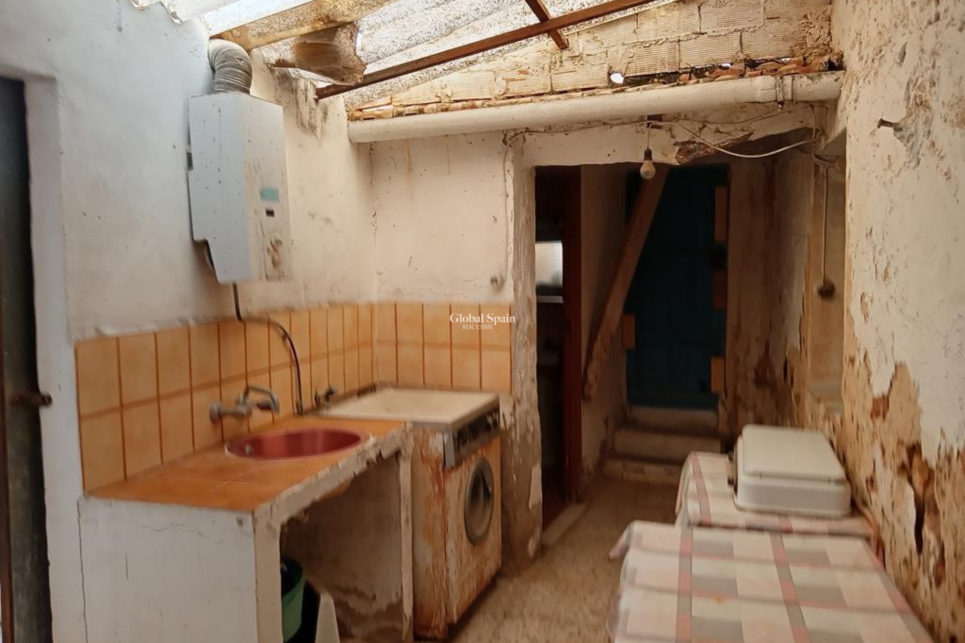 Venta - CASA -
LOS MONTESINOS