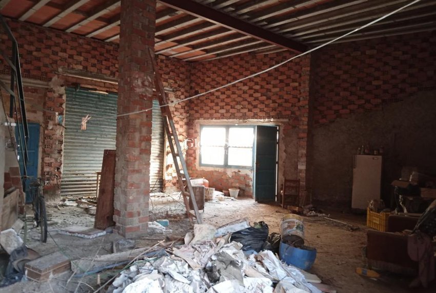Venta - CASA -
LOS MONTESINOS