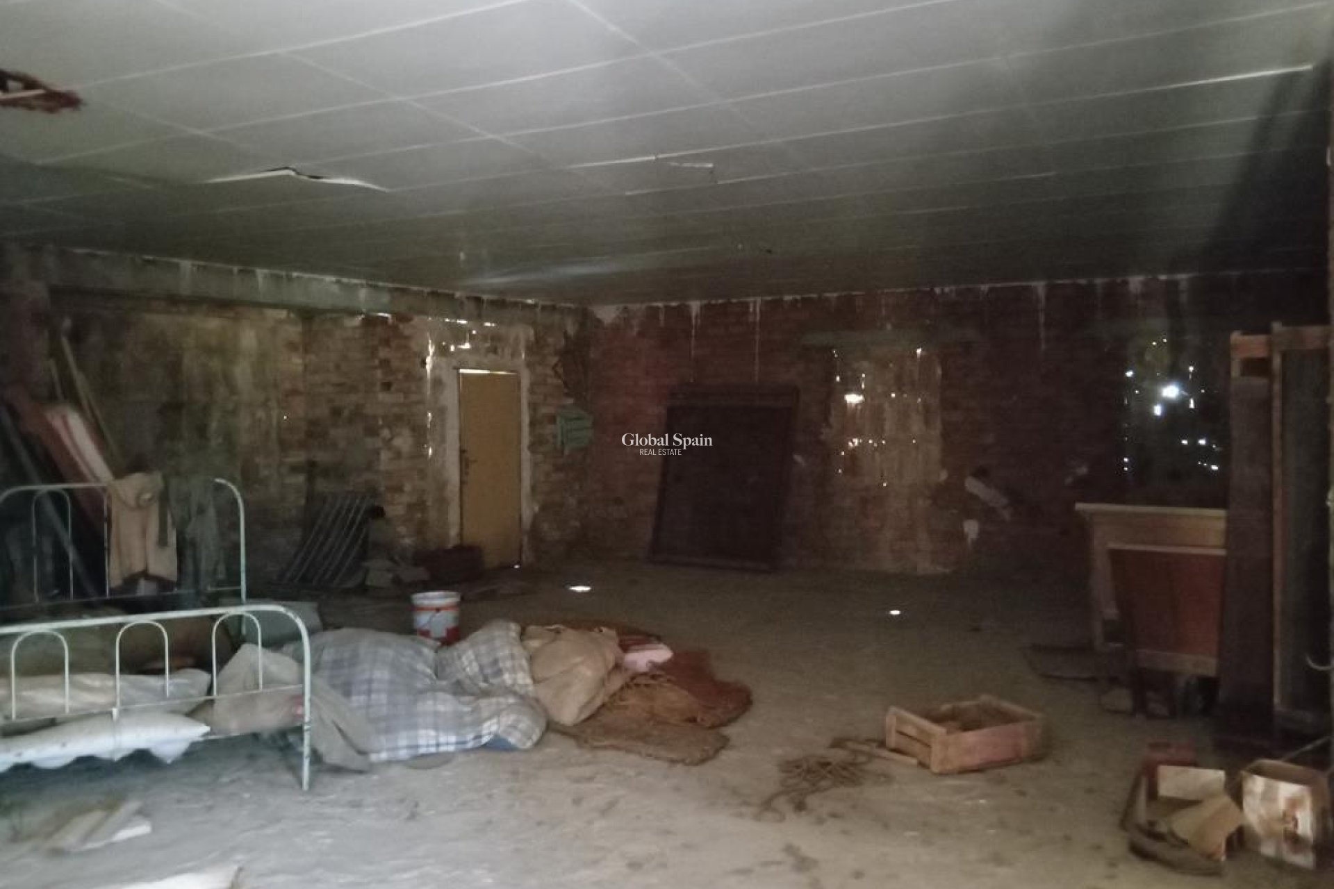 Venta - CASA -
LOS MONTESINOS