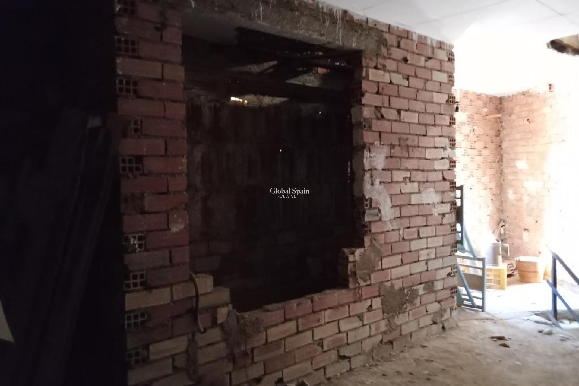 Venta - CASA -
LOS MONTESINOS