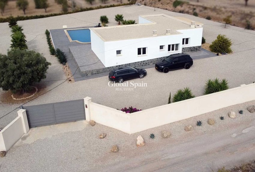 Venta - CASA -
MACISVENDA - Inland