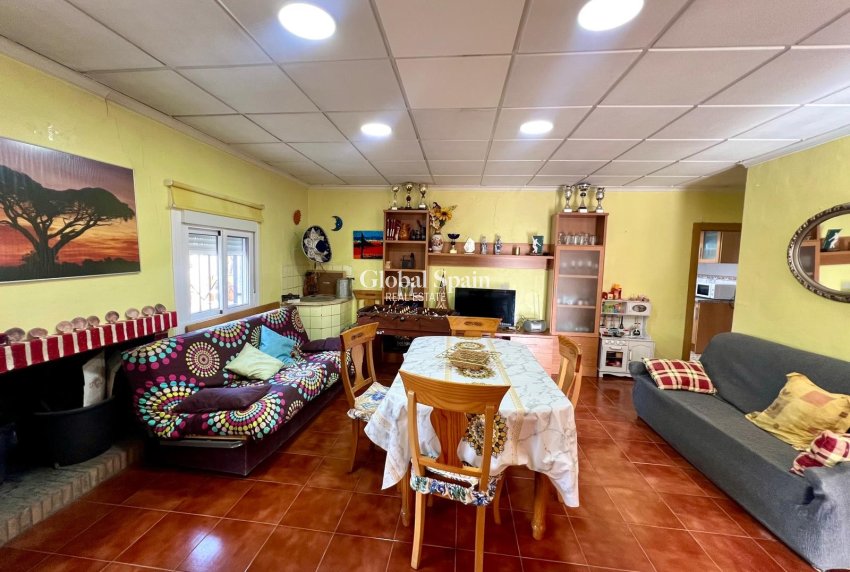 Venta - CASA -
MONÓVAR - Inland