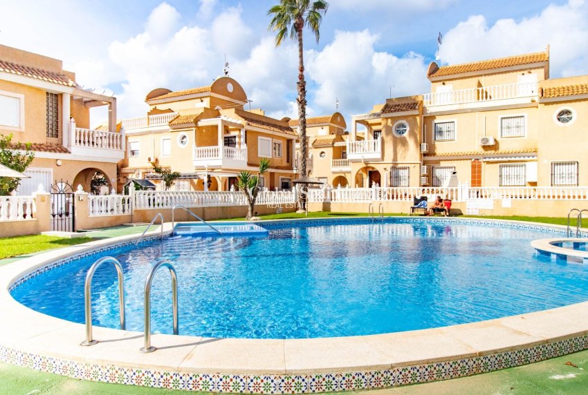 Venta - Casa -
ORIHUELA COSTA - CABO ROIG