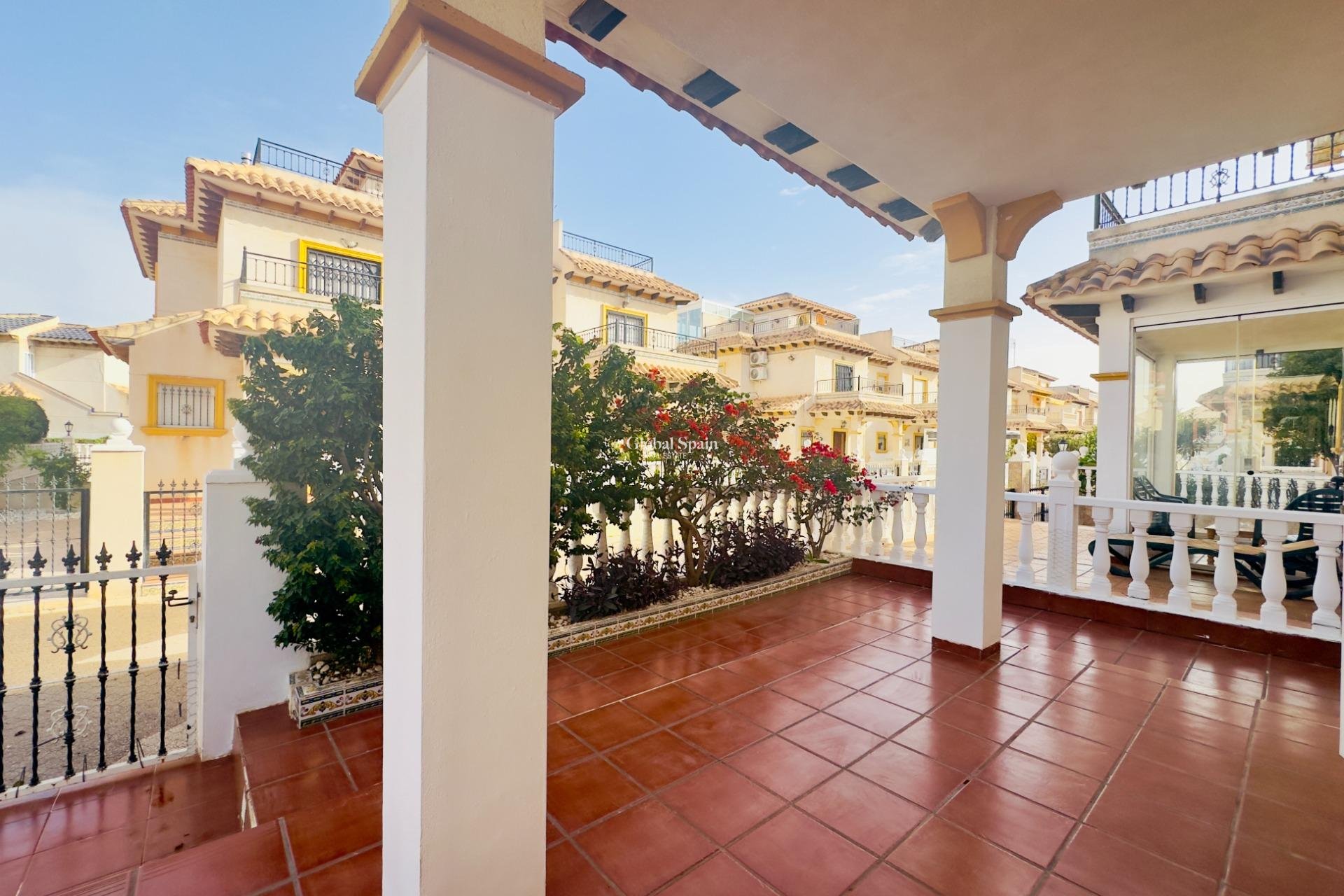 Venta - Casa -
ORIHUELA COSTA - CABO ROIG