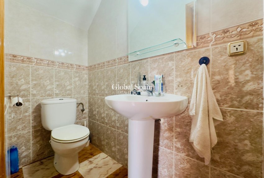 Venta - Casa -
ORIHUELA COSTA - CABO ROIG