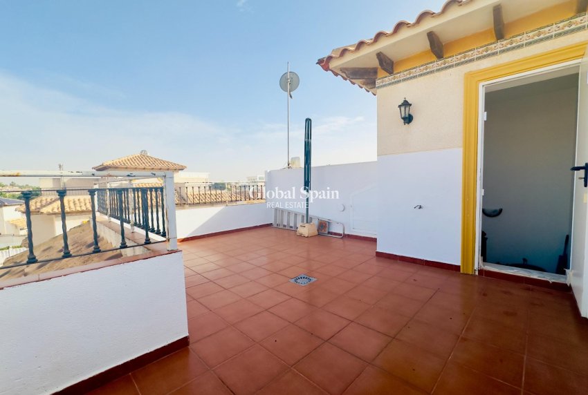 Venta - Casa -
ORIHUELA COSTA - CABO ROIG