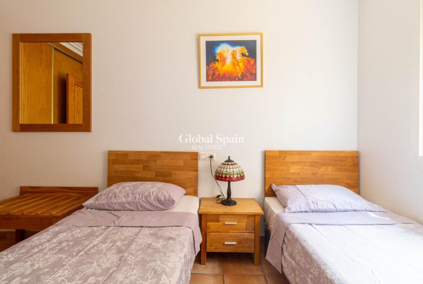 Venta - Casa -
ORIHUELA COSTA - CABO ROIG