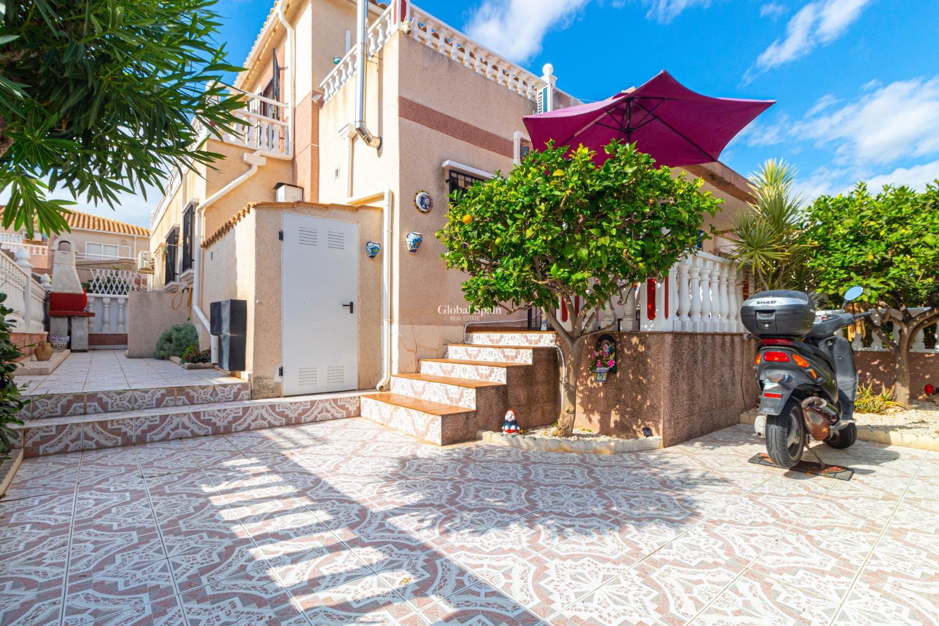 Venta - Casa -
ORIHUELA COSTA - CABO ROIG