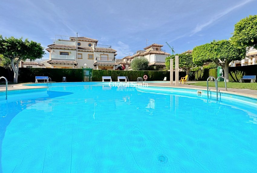 Venta - CASA -
ORIHUELA COSTA - Costa Blanca