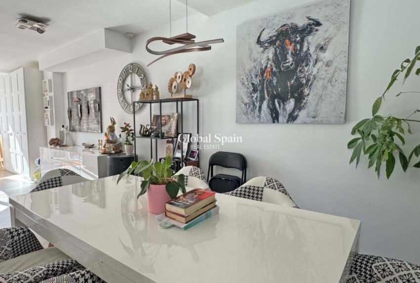 Venta - CASA -
ORIHUELA COSTA - Costa Blanca