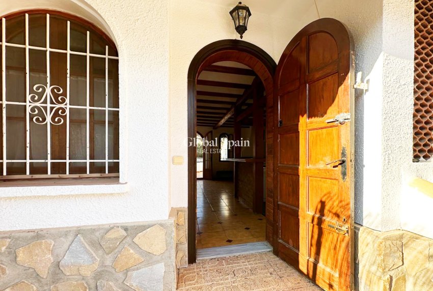 Venta - CASA -
ORIHUELA COSTA - Costa Blanca