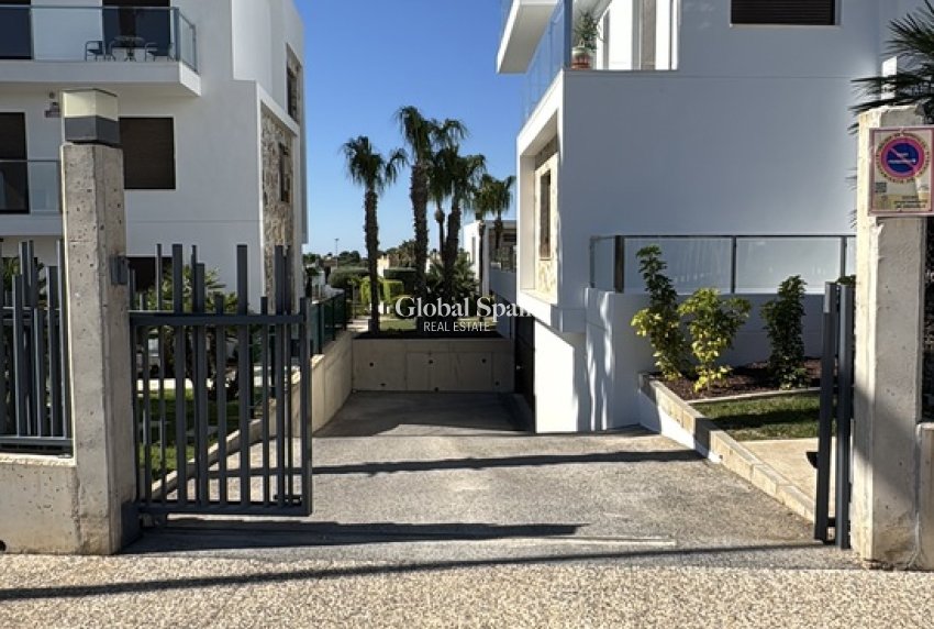 Venta - CASA -
ORIHUELA COSTA - Costa Blanca
