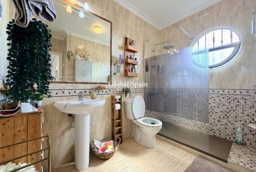 Venta - CASA -
ORIHUELA COSTA - Costa Blanca