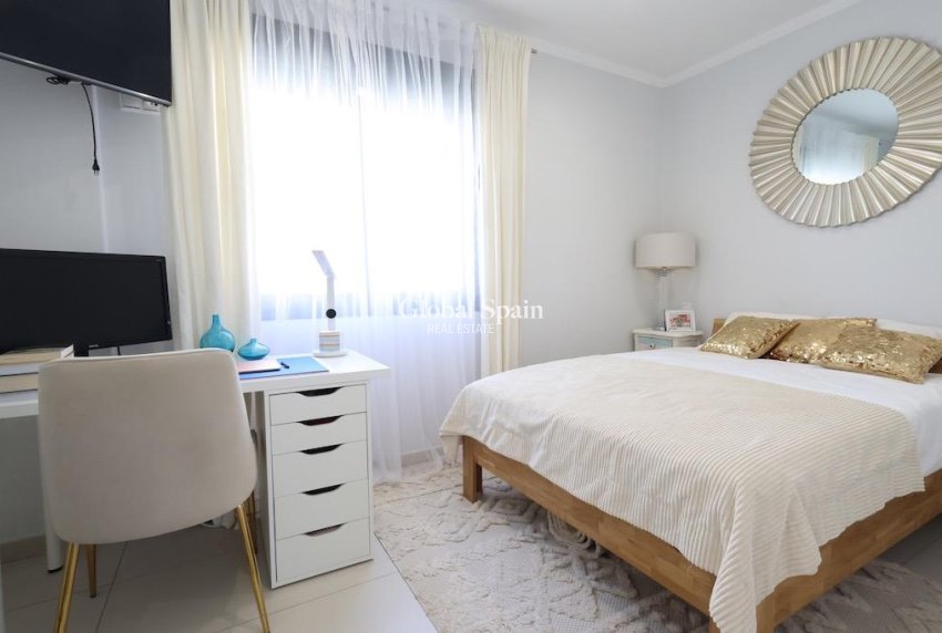 Venta - CASA -
ORIHUELA COSTA - Costa Blanca