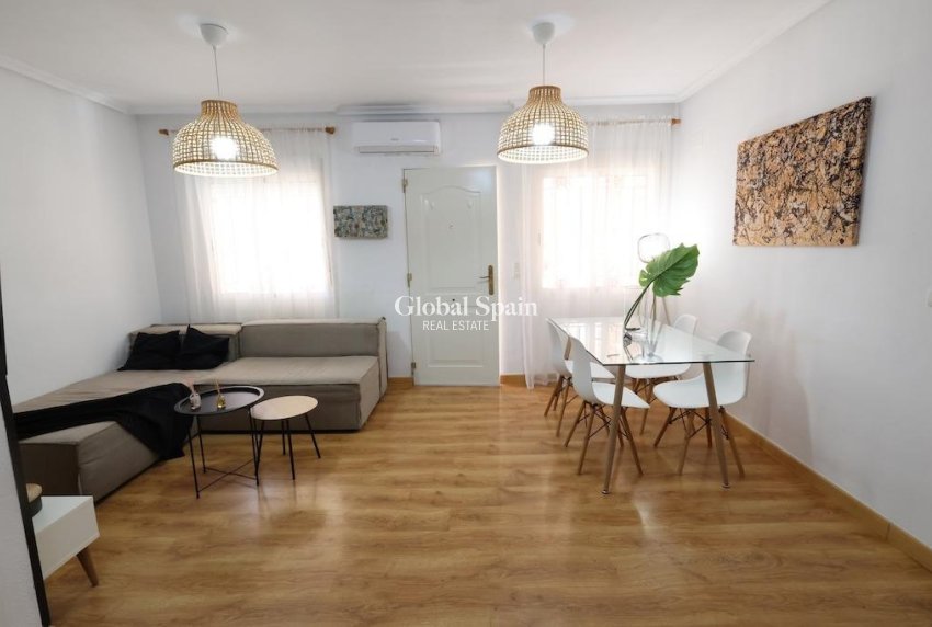 Venta - CASA -
ORIHUELA COSTA - Costa Blanca