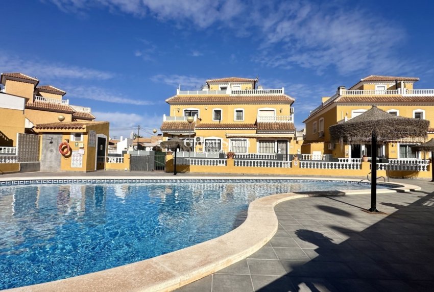 Venta - Casa -
ORIHUELA COSTA - La Florida