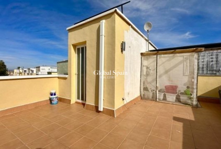 Venta - Casa -
ORIHUELA COSTA - La Florida
