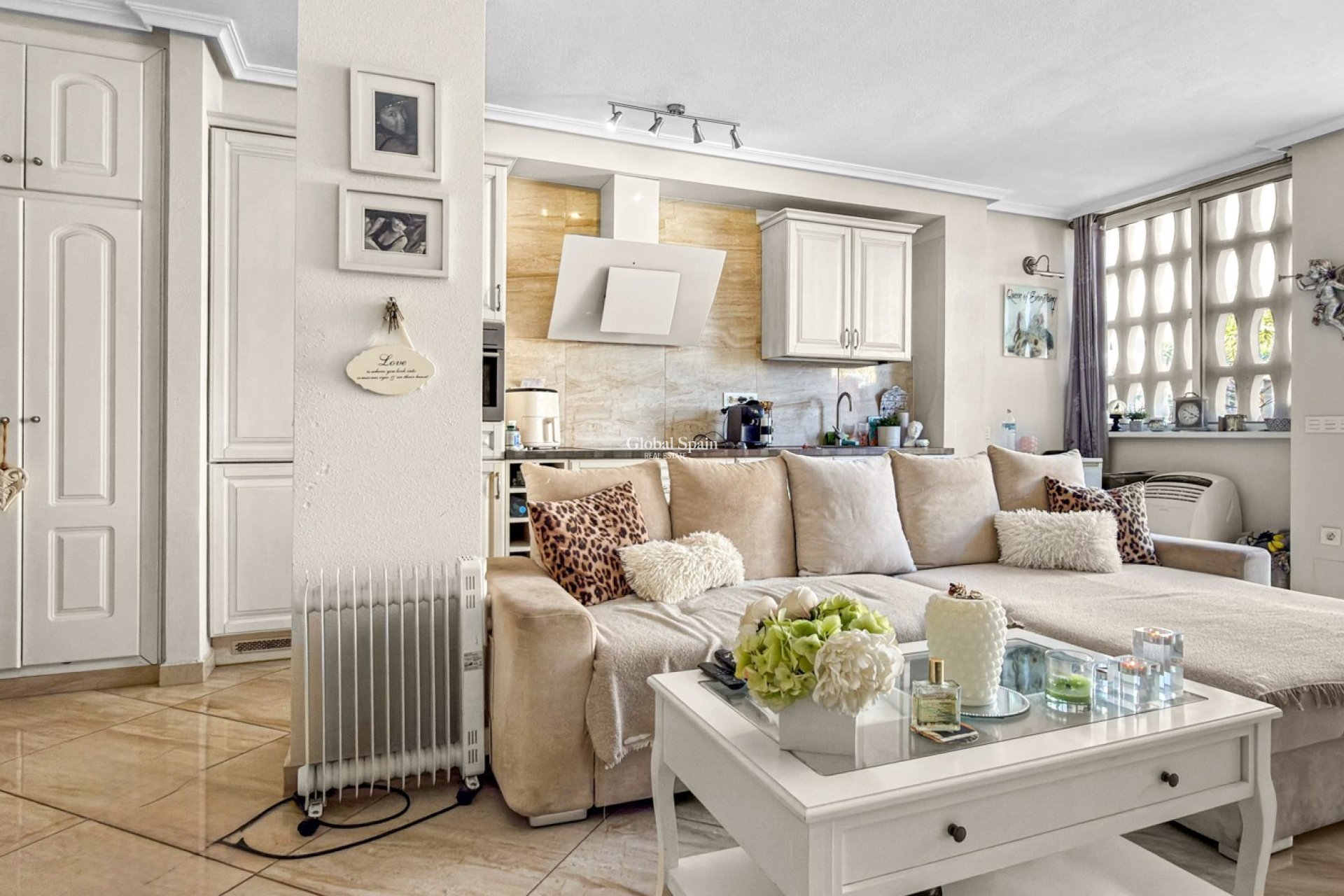 Venta - CASA -
ORIHUELA COSTA - La Florida