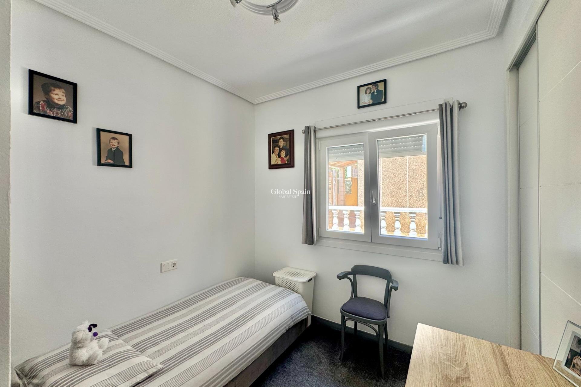 Venta - CASA -
ORIHUELA COSTA - La Florida