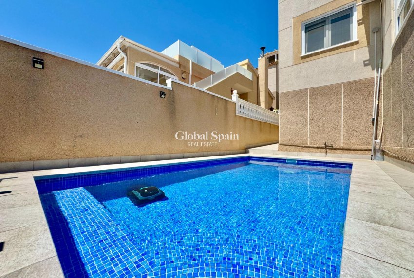 Venta - CASA -
ORIHUELA COSTA - La Florida