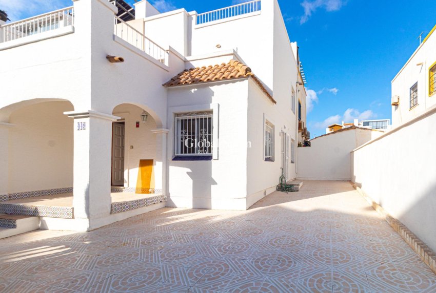 Venta - CASA -
ORIHUELA COSTA - La Florida