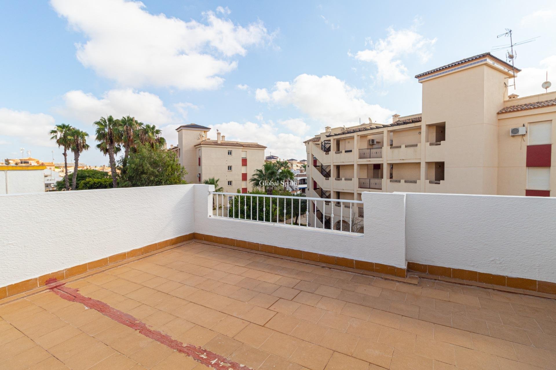 Venta - CASA -
ORIHUELA COSTA - La Florida