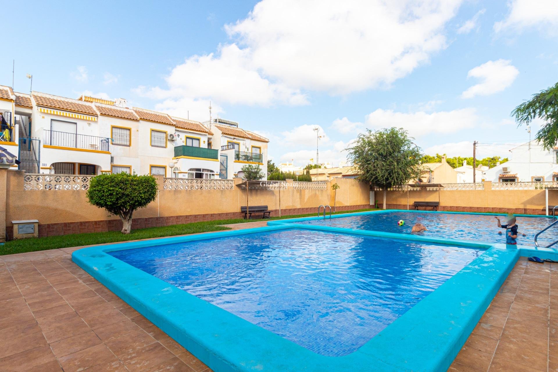 Venta - CASA -
ORIHUELA COSTA - La Florida