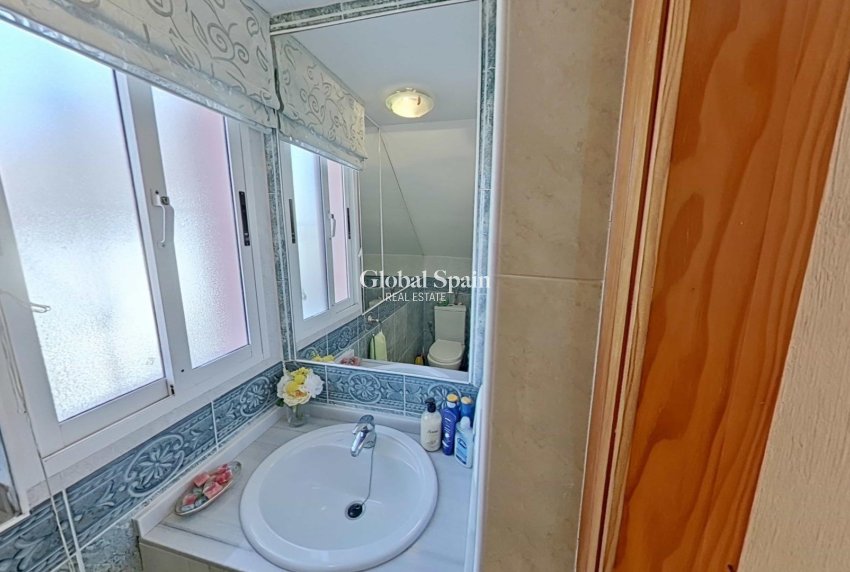 Venta - CASA -
ORIHUELA COSTA - La Regia