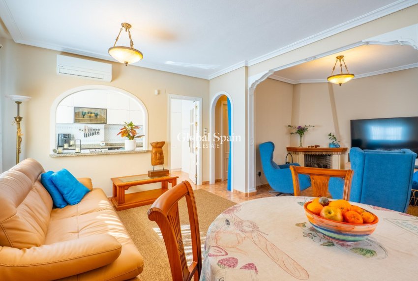 Venta - CASA -
ORIHUELA COSTA - La Regia