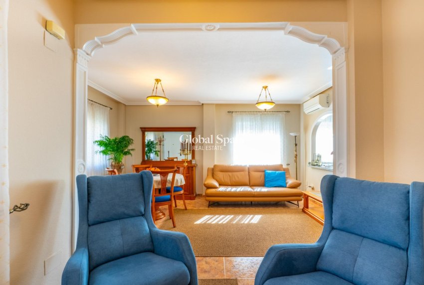 Venta - CASA -
ORIHUELA COSTA - La Regia