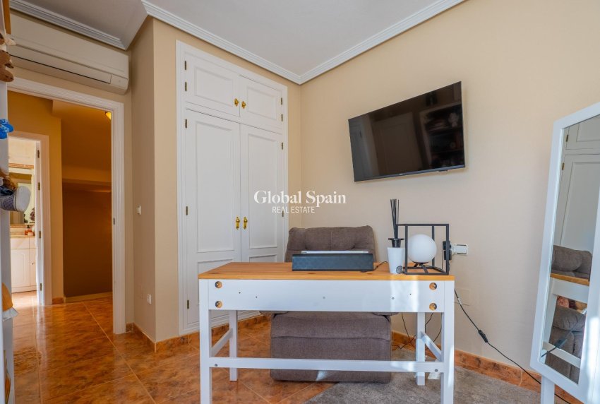 Venta - CASA -
ORIHUELA COSTA - La Regia