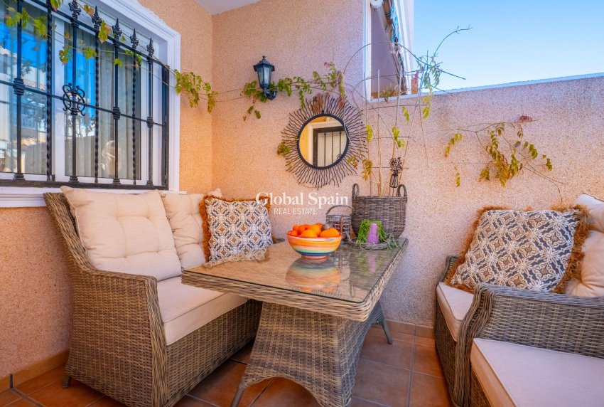 Venta - CASA -
ORIHUELA COSTA - La Regia