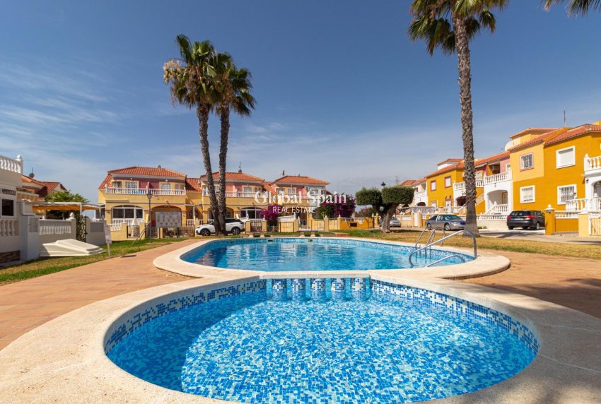 Venta - CASA -
ORIHUELA COSTA - La Regia