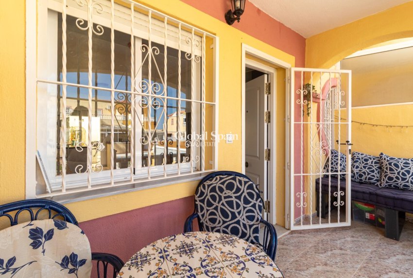 Venta - CASA -
ORIHUELA COSTA - La Regia