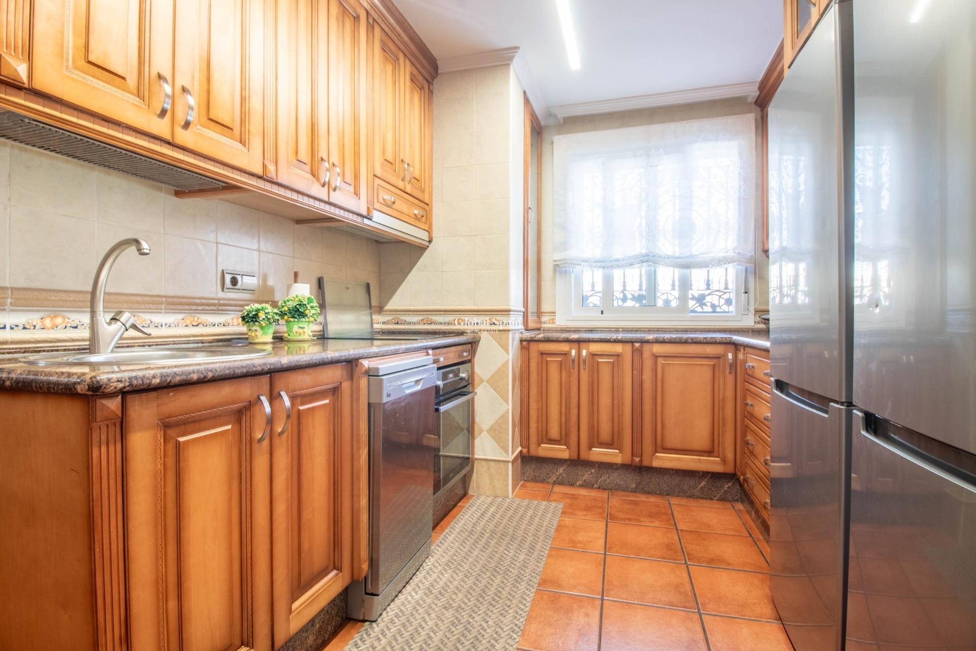 Venta - Casa -
ORIHUELA COSTA - La Zenia