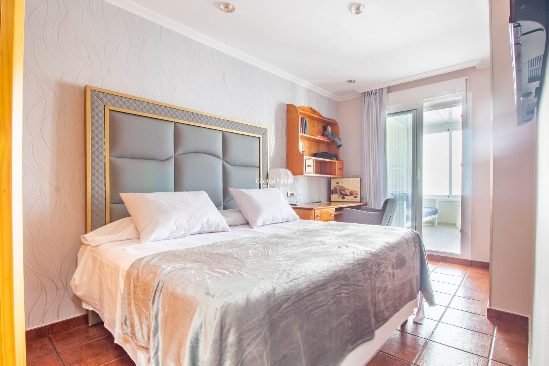 Venta - Casa -
ORIHUELA COSTA - La Zenia