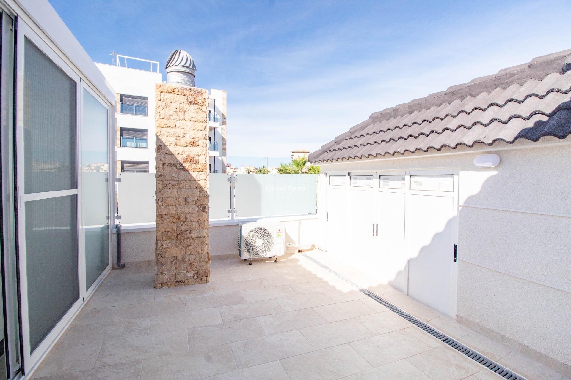 Venta - Casa -
ORIHUELA COSTA - La Zenia