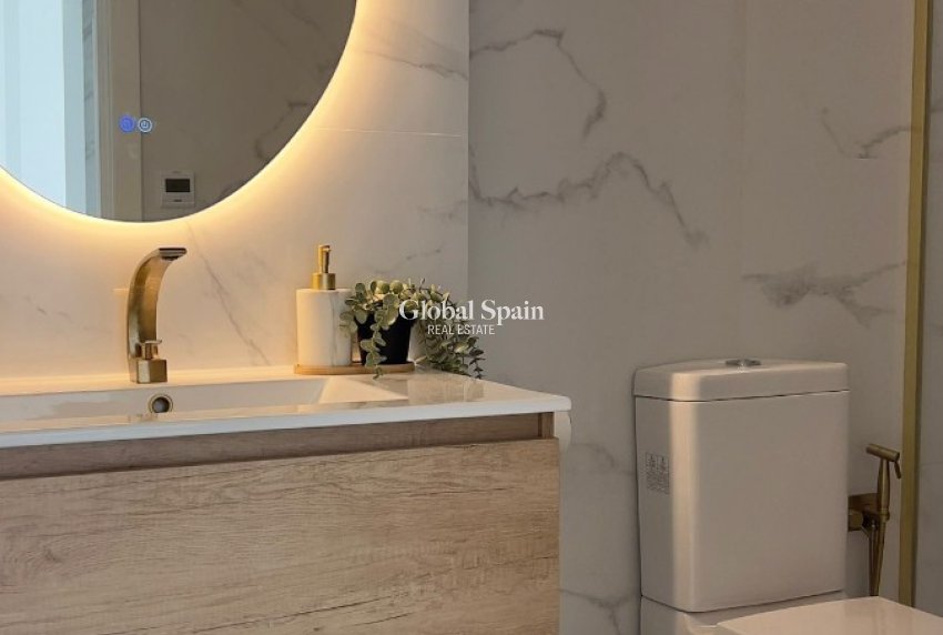 Venta - CASA -
ORIHUELA COSTA - La Zenia