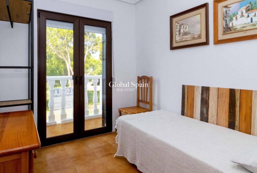 Venta - CASA -
ORIHUELA COSTA - La Zenia