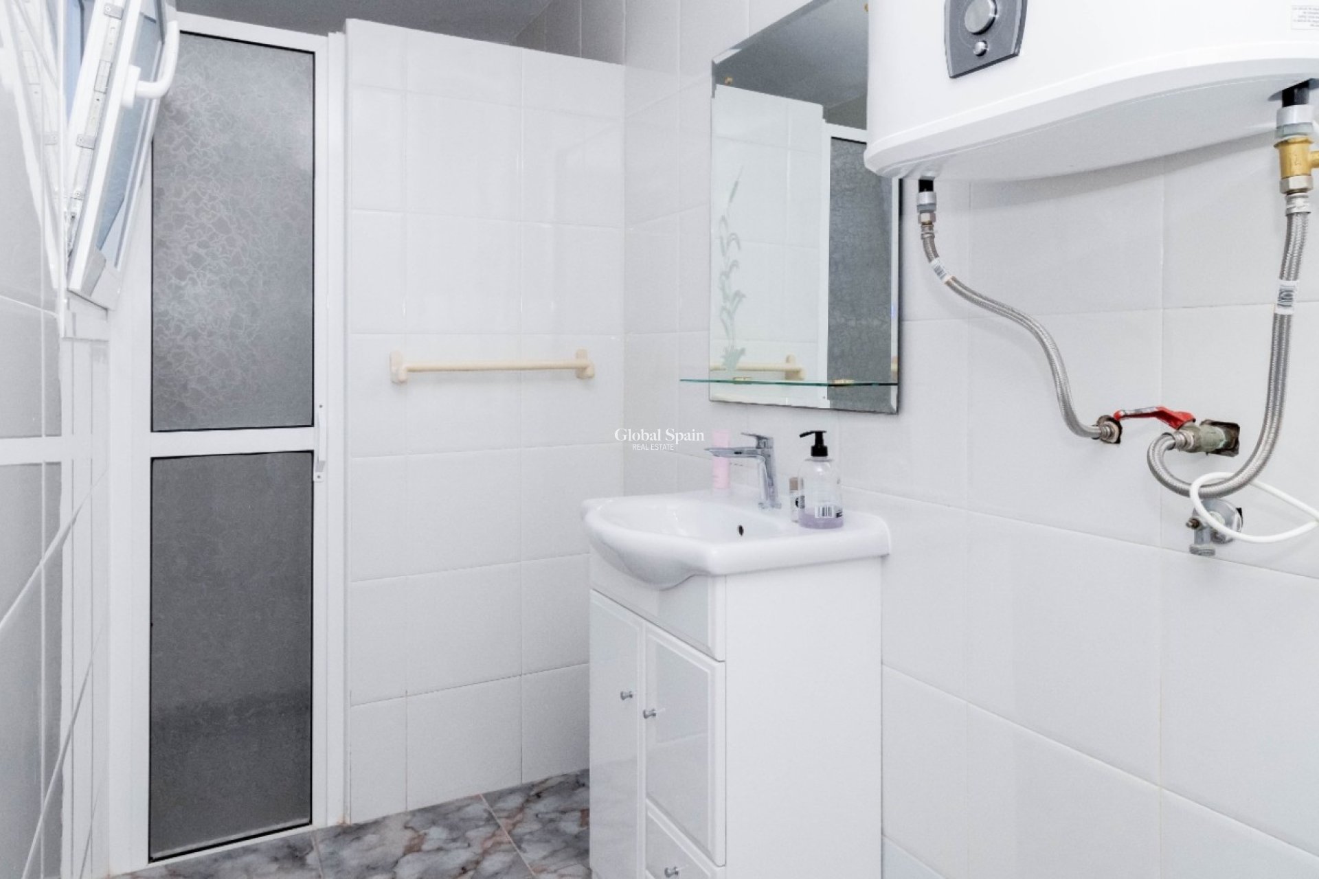 Venta - CASA -
ORIHUELA COSTA - La Zenia