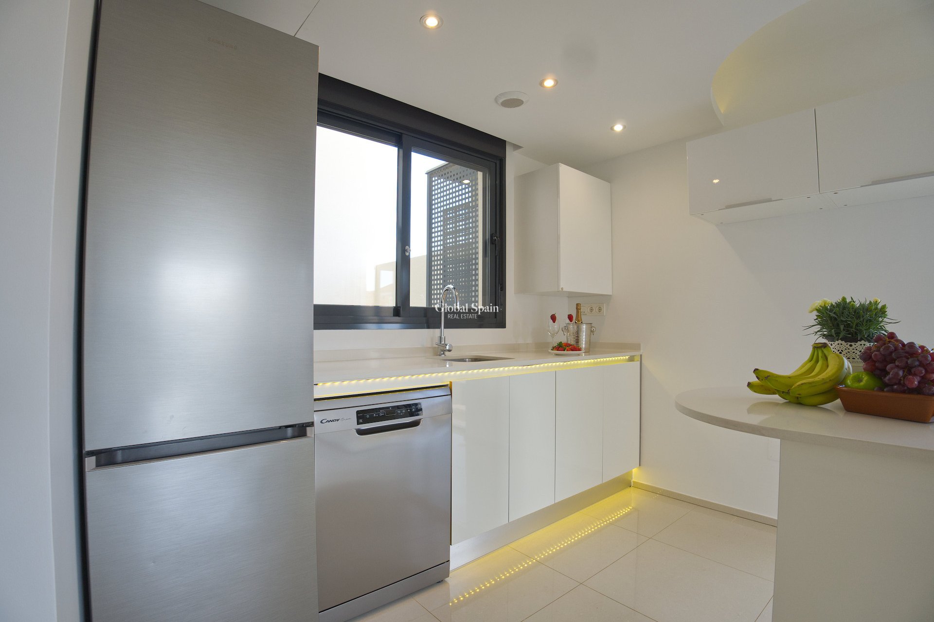 Venta - CASA -
ORIHUELA COSTA - La Zenia