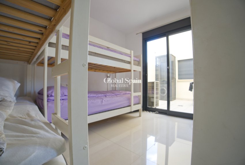 Venta - CASA -
ORIHUELA COSTA - La Zenia