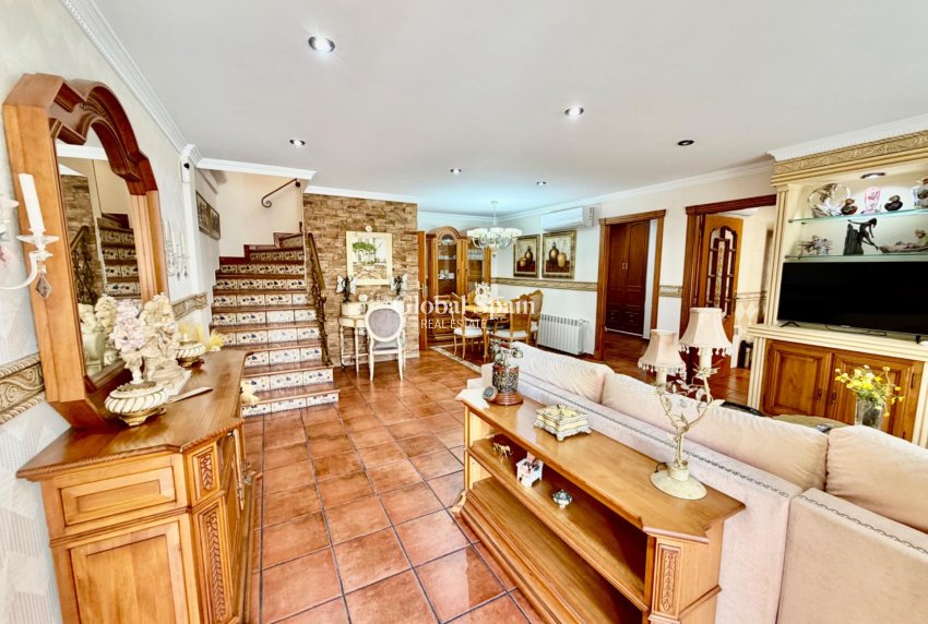 Venta - CASA -
ORIHUELA COSTA - La Zenia