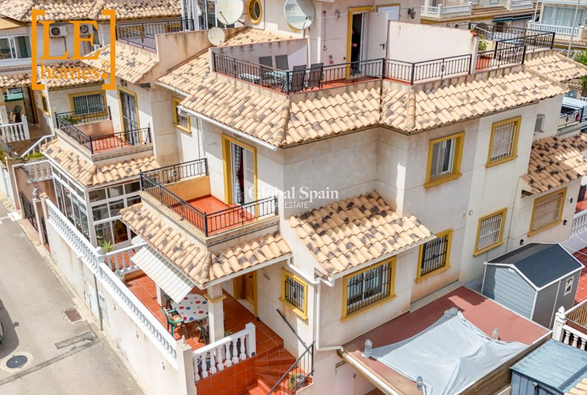 Venta - CASA -
ORIHUELA COSTA - La Zenia