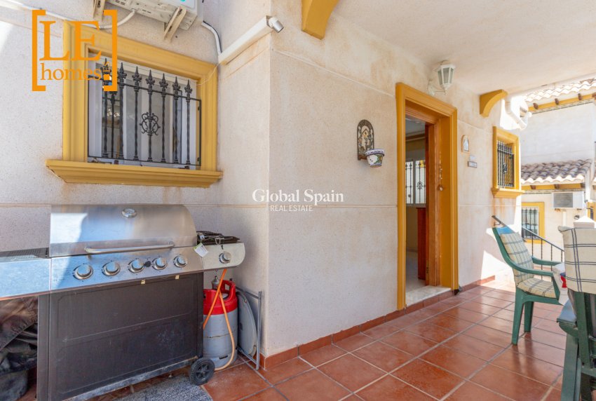 Venta - CASA -
ORIHUELA COSTA - La Zenia