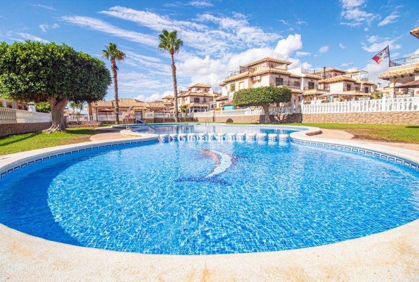 Venta - CASA -
ORIHUELA COSTA - La Zenia