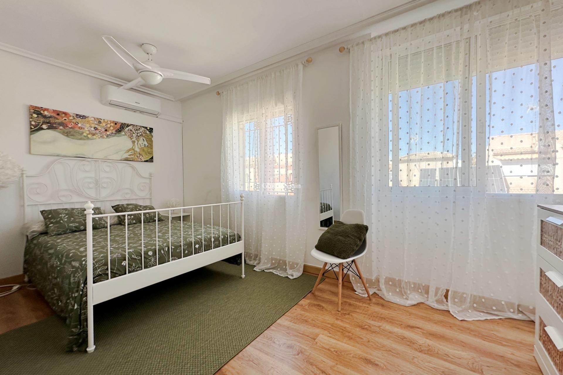 Venta - CASA -
ORIHUELA COSTA - La Zenia