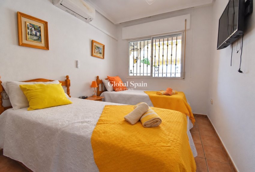 Venta - CASA -
ORIHUELA COSTA - La Zenia