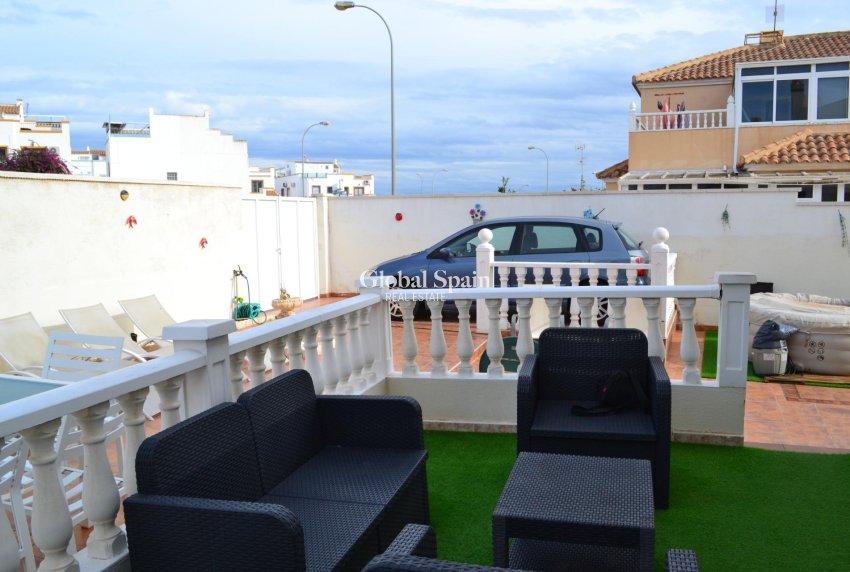 Venta - CASA -
ORIHUELA COSTA - La Zenia