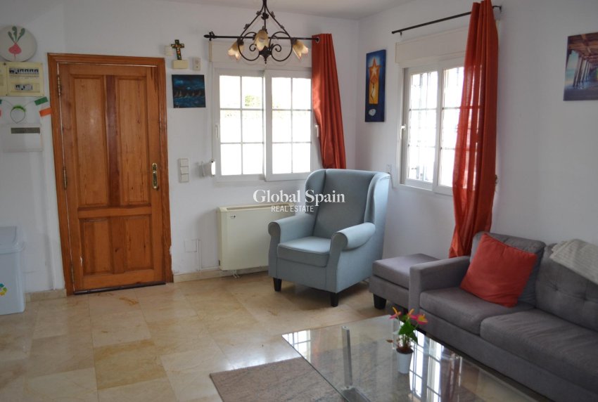 Venta - CASA -
ORIHUELA COSTA - La Zenia